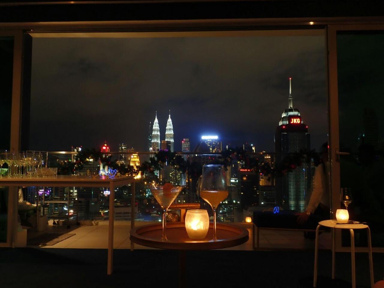 Tuxedo Kl No.1 Rooftop Pool W Skyscraper Views Hotel Kuala Lumpur Exterior foto